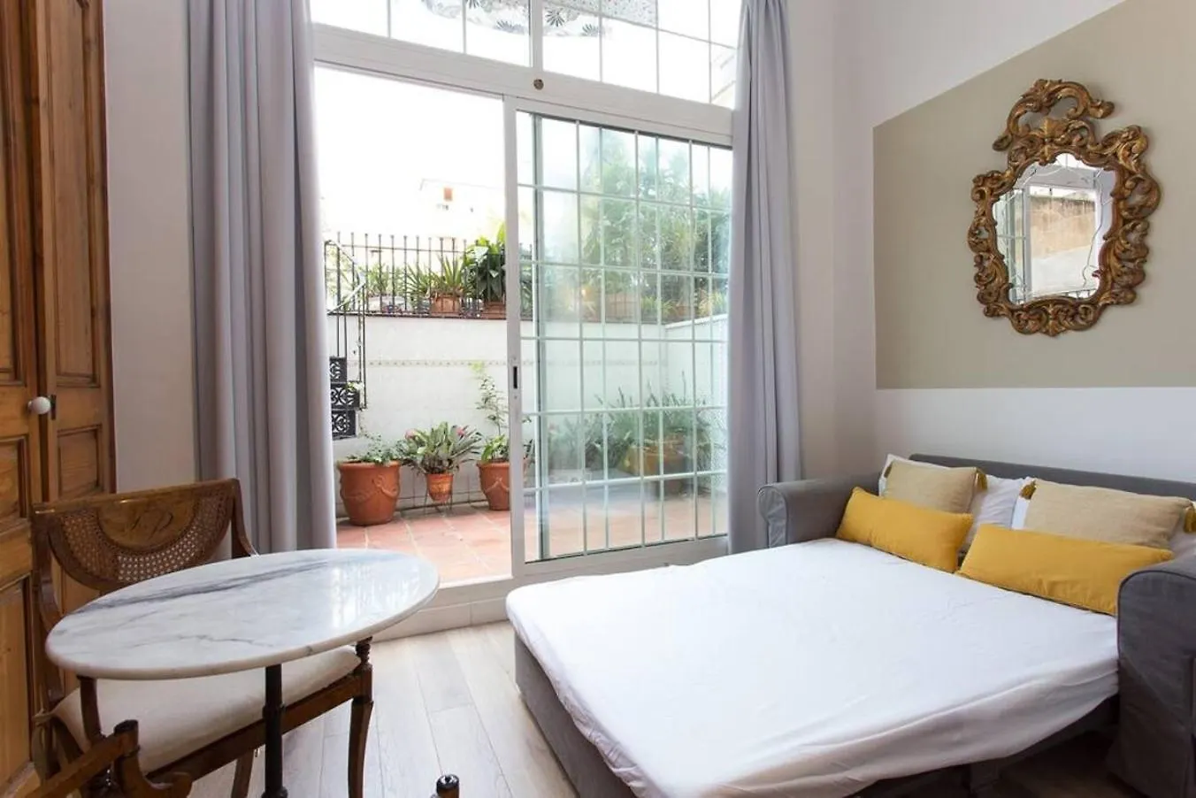 Luxury 4Bdr In Gracia Apartment Barcelona