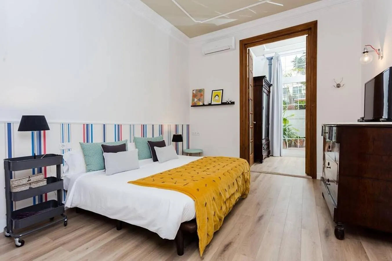 Luxury 4Bdr In Gracia Apartman Barcelona 0*,  Spanyolország