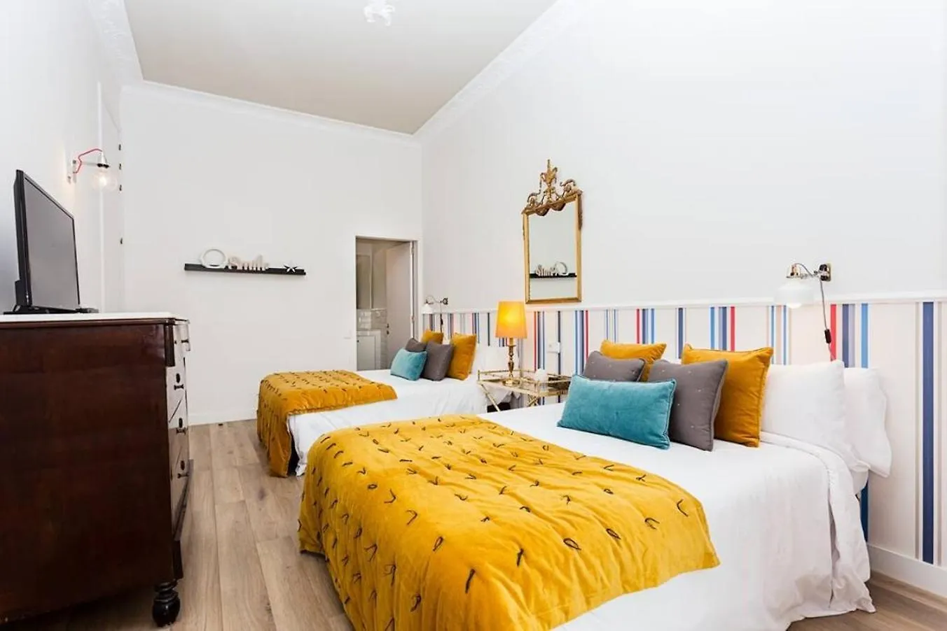 Luxury 4Bdr In Gracia Apartment Barcelona 0*,  Spain